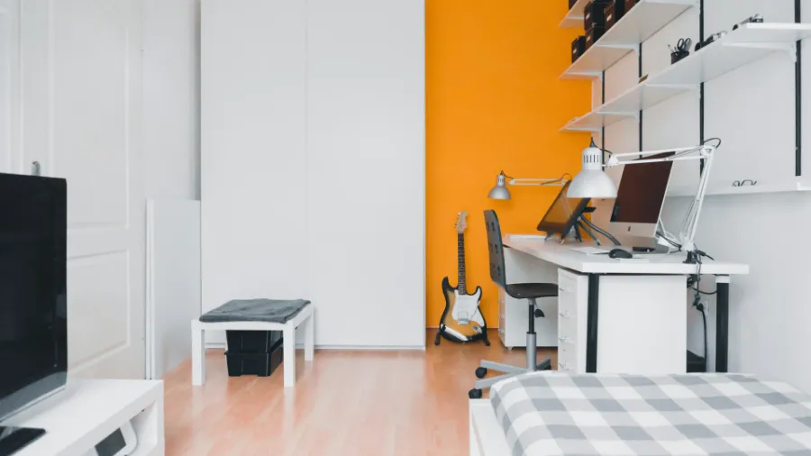 How to Host a Fun and Safe Housewarming in Your New Apartment