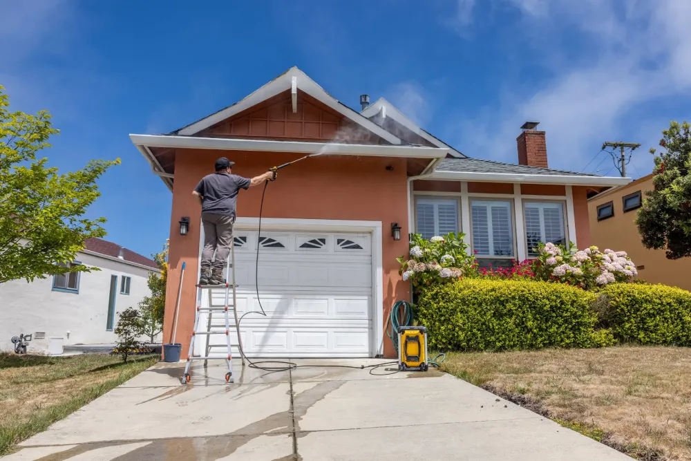 How to Select the Right Pressure Cleaning Professionals for Your Home Exterior