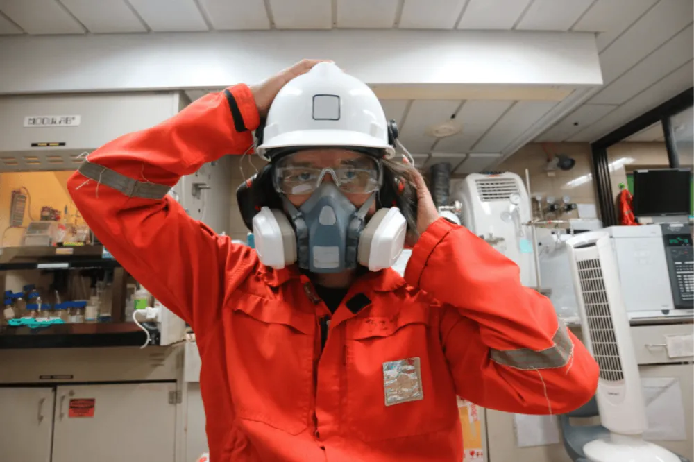 How to Stay Safe While Renovating - The Role of Respirators in Home Improvement