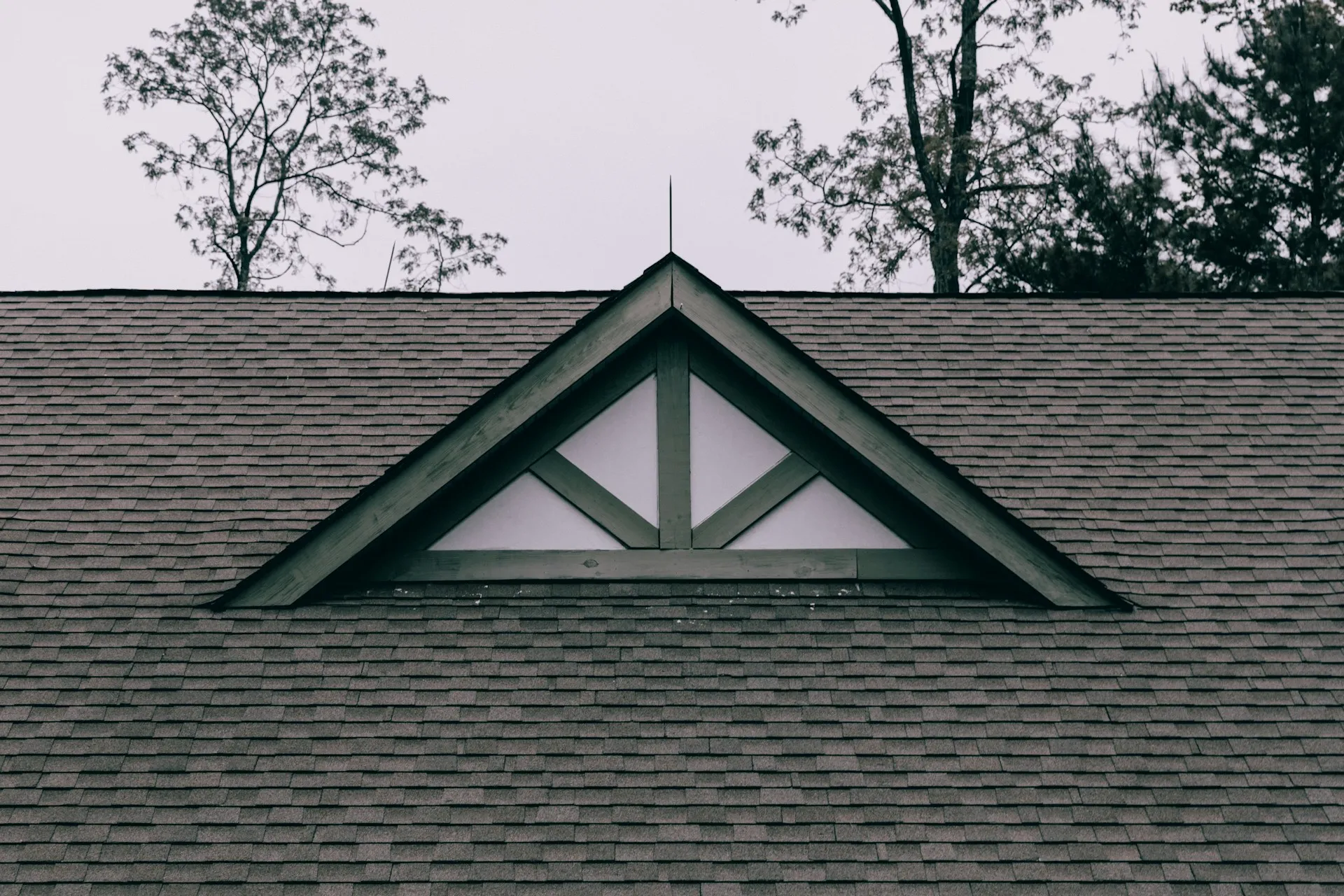 A Homeowner’s Checklist To Wind Damage When To Reinforce, Repair & Replace Your Roof