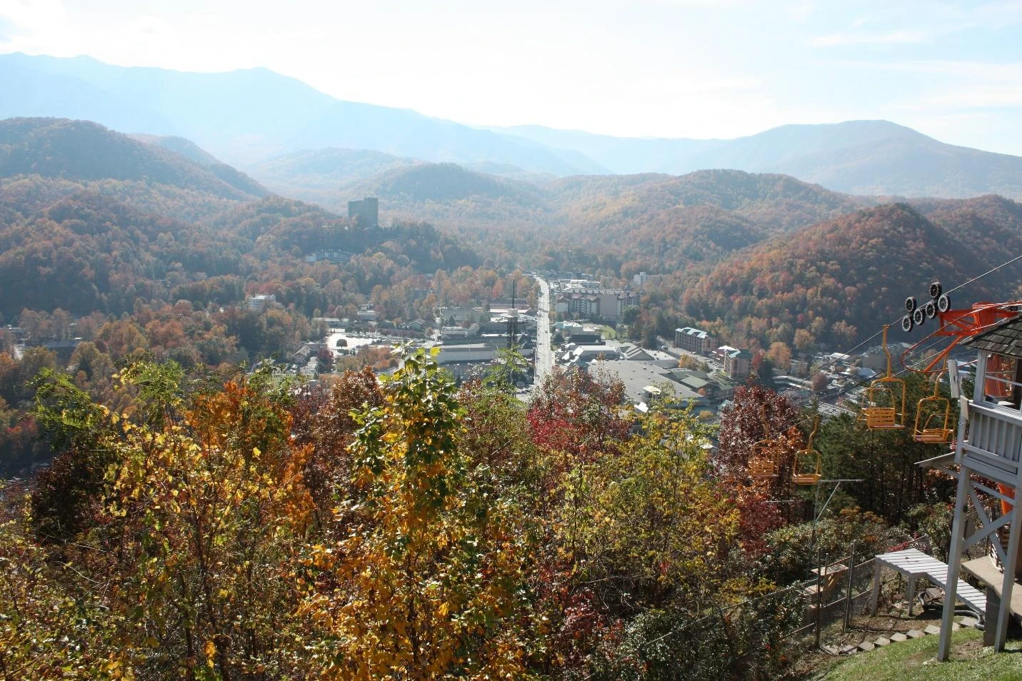 Dinner, Views, and Vibes Throwing the Best Party in Your Gatlinburg Cabin