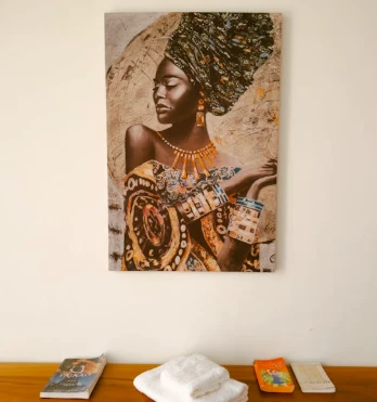 Symbolic Art and Its Role in Creating Meaningful Interior Spaces 3