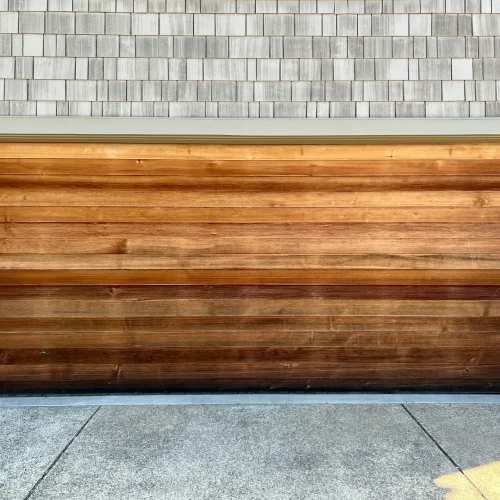 A Beginner’s Guide to Choosing the Right Garage Door for Your Home