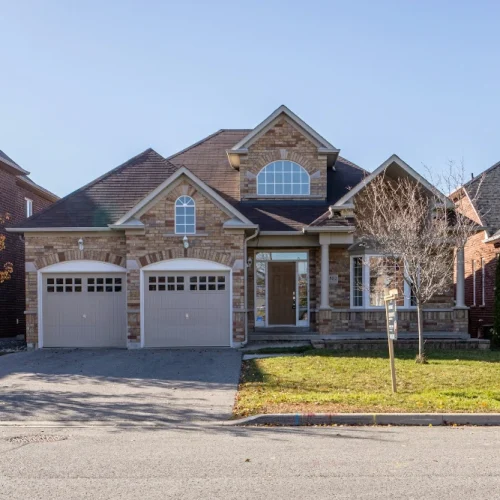 Best Canadian Neighbourhoods for Finding Upscale Homes With Premium Finishes