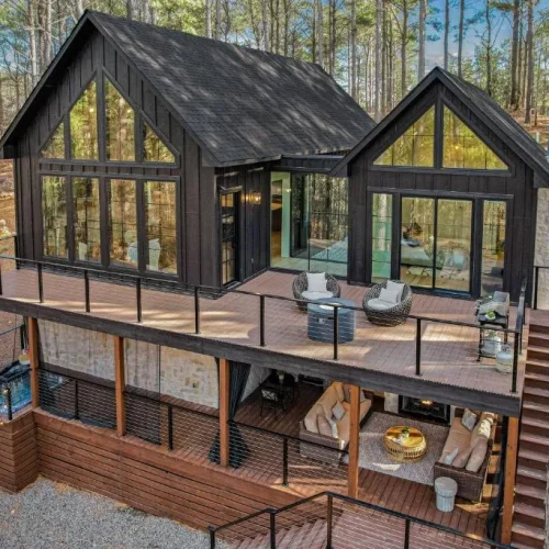 Hawaii Cabin Rentals That Welcome Pets and Design Lovers Alike