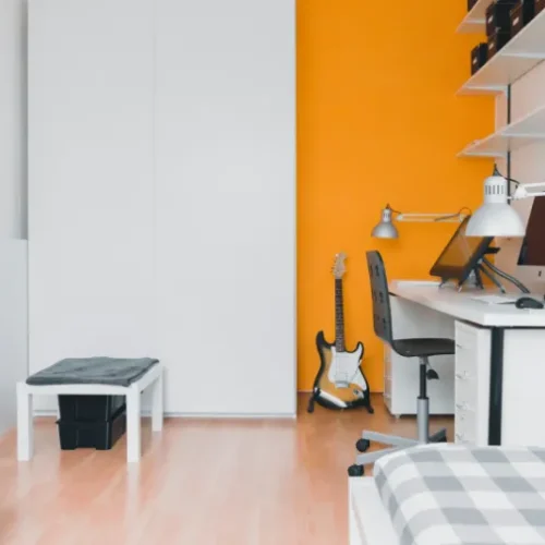 How to Host a Fun and Safe Housewarming in Your New Apartment