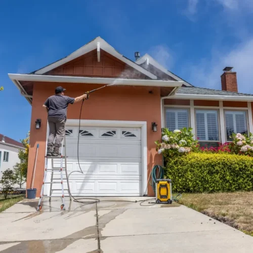 How to Select the Right Pressure Cleaning Professionals for Your Home Exterior