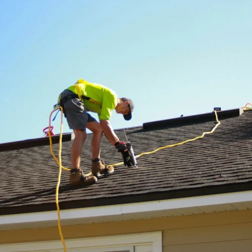 Signs It’s Time to Call a Professional Roofer