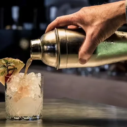 The Ultimate Guide to Hosting a Virtual Cocktail Making Class