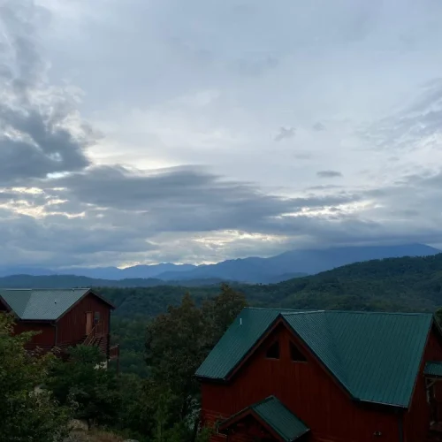Tips for Choosing the Perfect Cabin for Your Family Escape